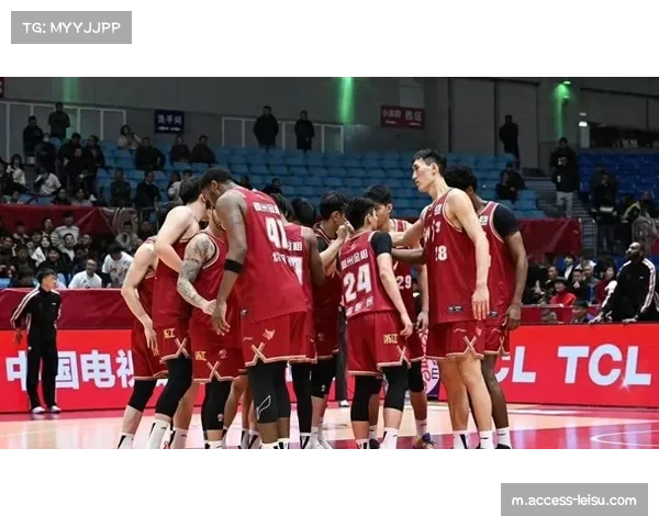 青岛队防守效率提升至联盟前三 青年军重塑比赛风格